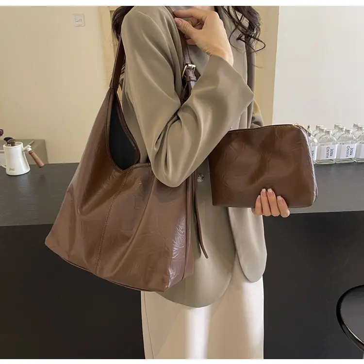 Black Leather Shoulder Bag for Women 2024 — feature 15
