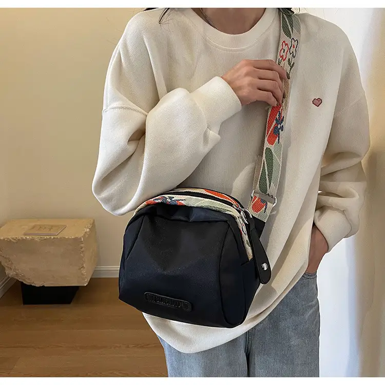 Women's Oxford Cloth Shoulder Crossbody Bag Beige Large Capacity — feature 19