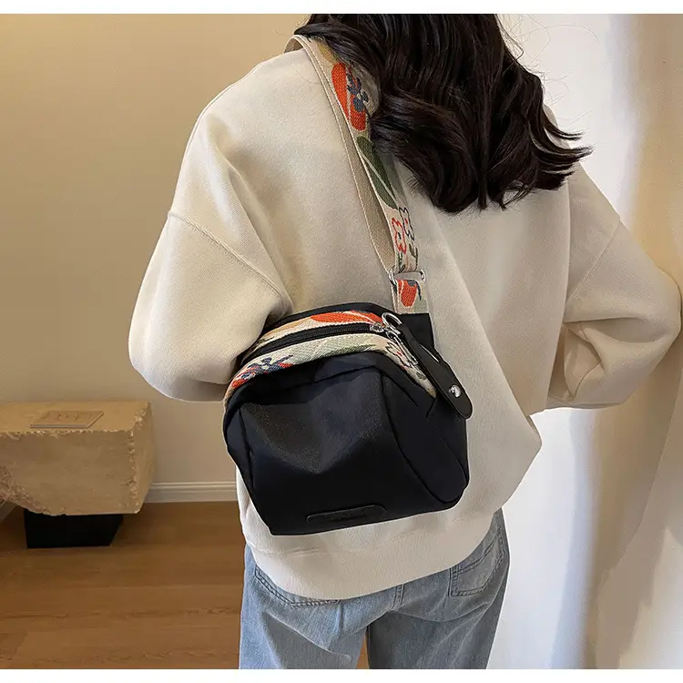 Women's Oxford Cloth Shoulder Crossbody Bag Beige Large Capacity — feature 23