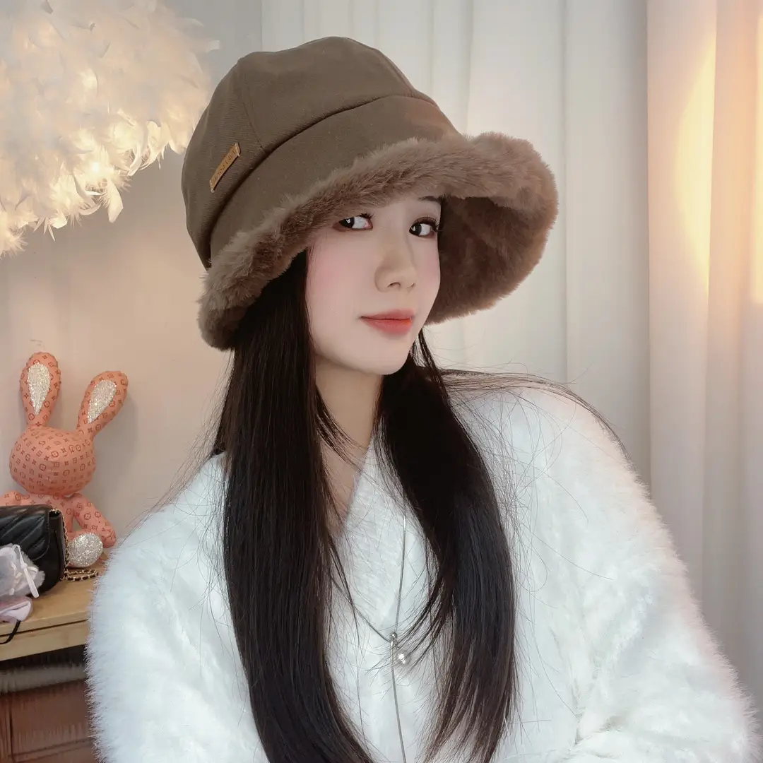 Winter Plush Fisherman Hat Women Duck Tongue Big Head Wai Face Small Outdoor Cycling Windshield Warm Basin Hat — feature 10