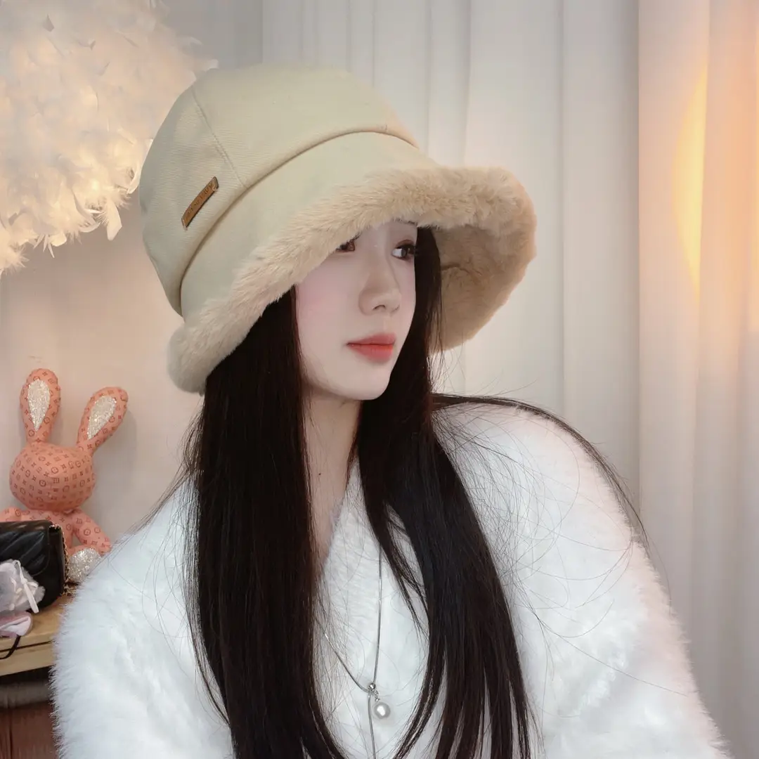 Winter Plush Fisherman Hat Women Duck Tongue Big Head Wai Face Small Outdoor Cycling Windshield Warm Basin Hat — feature 8