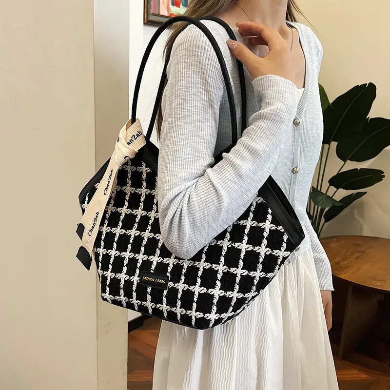 European American Fashion Women's Plaid Silk Tote Bag Large Capacity - Image 5