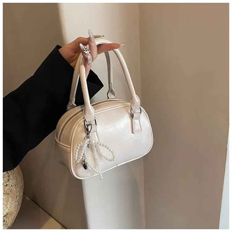 Silver Pearl Tassel Shoulder Bag for Women 2024 — feature 15