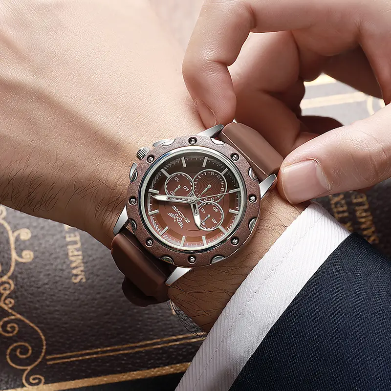 Men's Black Silicone Sports Watch with Large Dial - Image 3