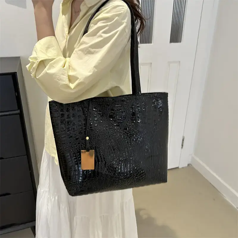 Silver Croc Embroidered Shoulder Bag for Women 2025 - Image 6