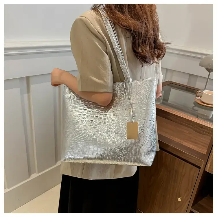 Silver Croc Embroidered Shoulder Bag for Women 2025 — feature 10