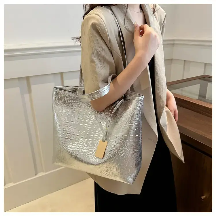 Silver Croc Embroidered Shoulder Bag for Women 2025 — feature 9