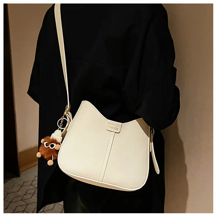Vintage Black Leather Shoulder Bag for Women 2024 — feature 12