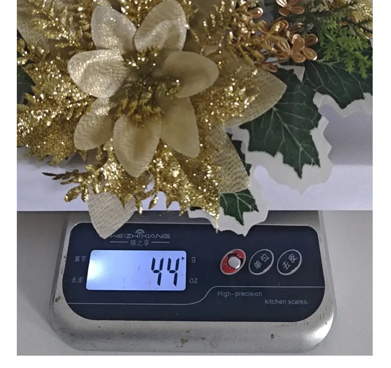 Cross-Country Christmas Flower Wreaths for Home Decor — feature 16