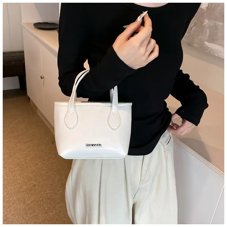 Black Oil Leather Shoulder Crossbody Bag for Women — feature 11