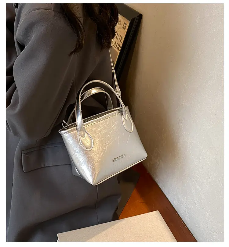 Black Oil Leather Shoulder Crossbody Bag for Women — feature 2