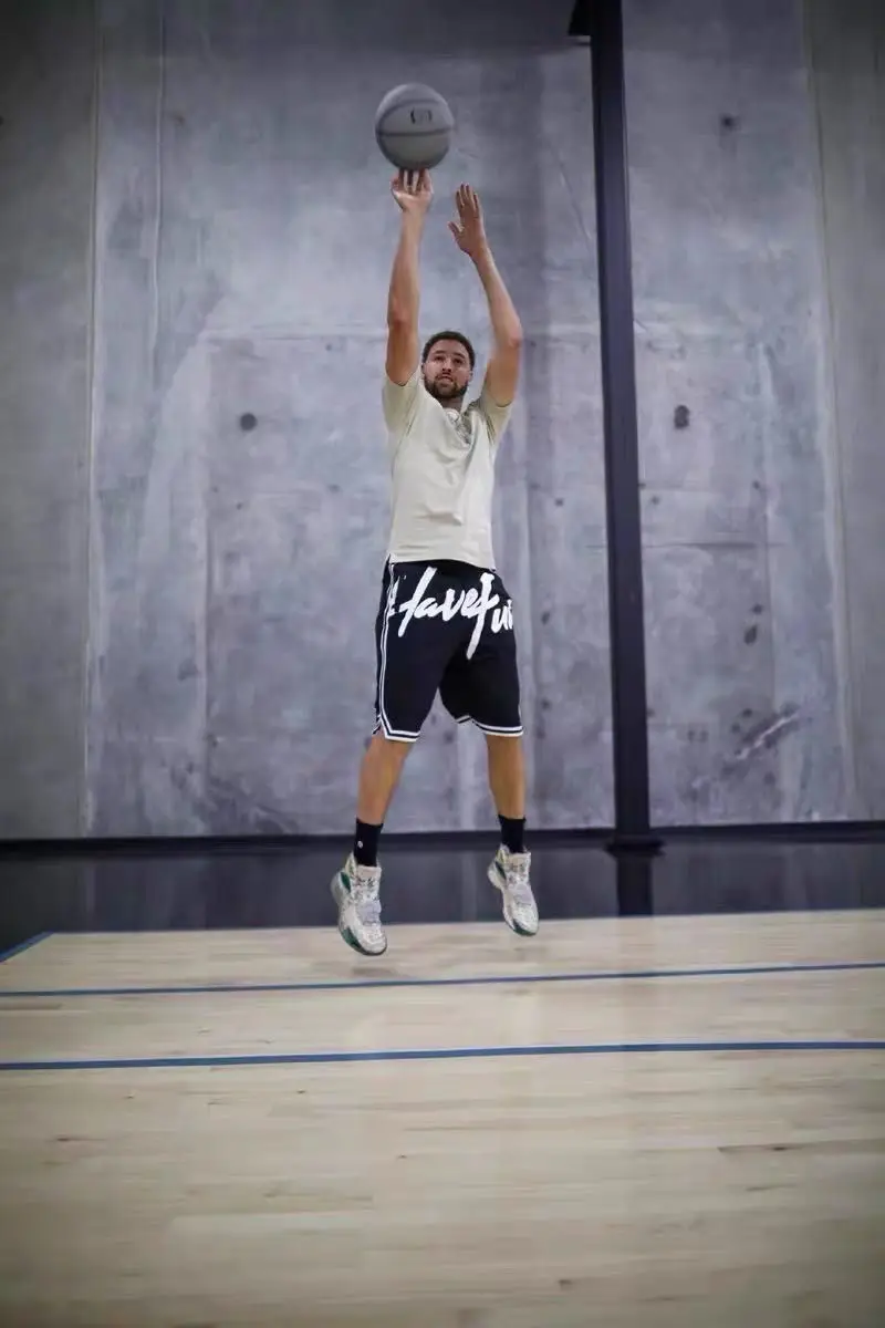 Men Green White Striped Basketball Shorts Plus Size — feature 3