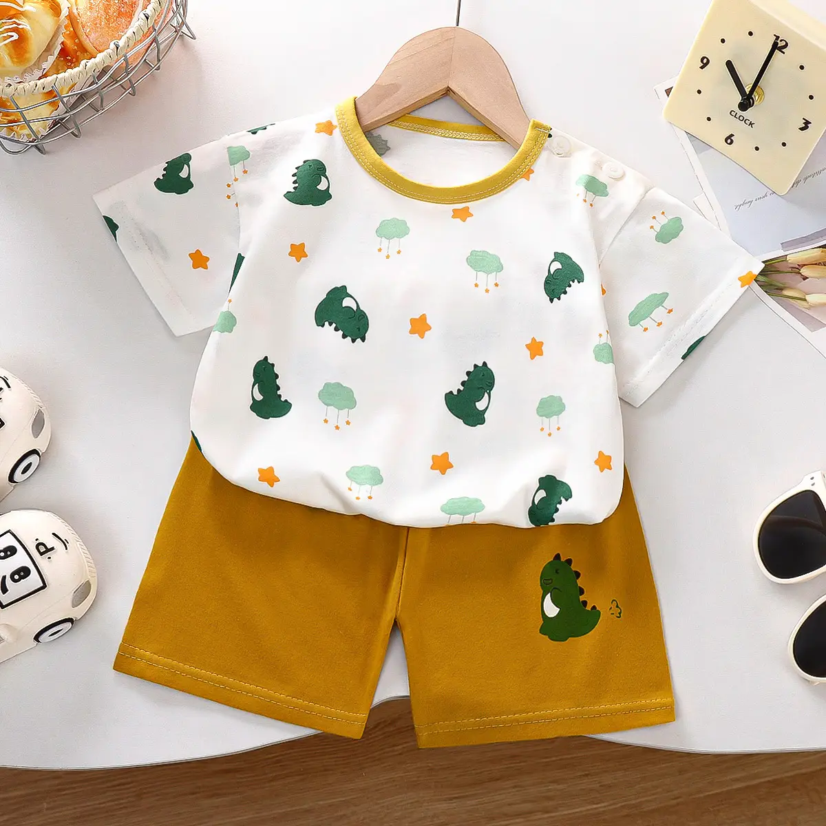 Children Cotton Printed T-Shirt Shorts Set Green White — feature 3