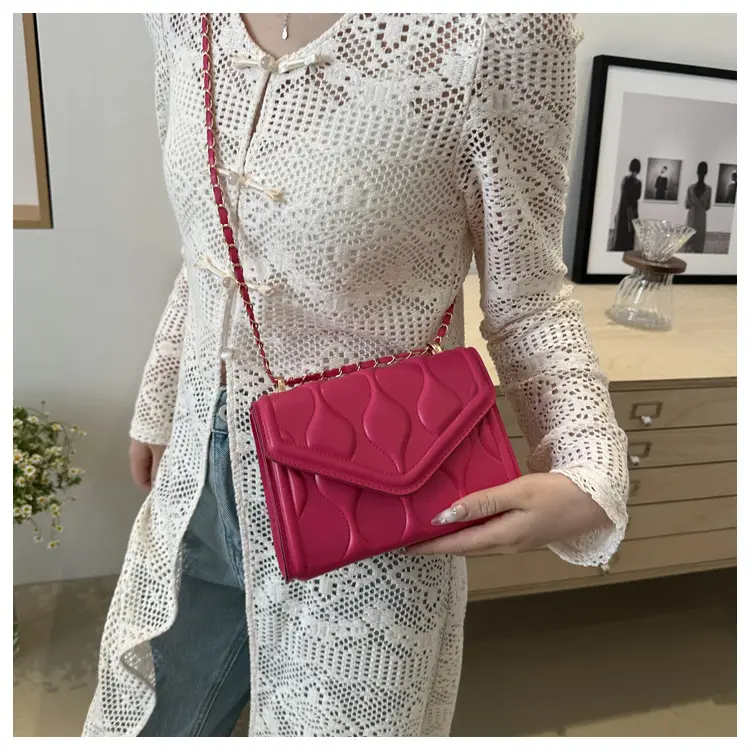 Women's Pink Quilted Chain Shoulder Bag 2024 — feature 17