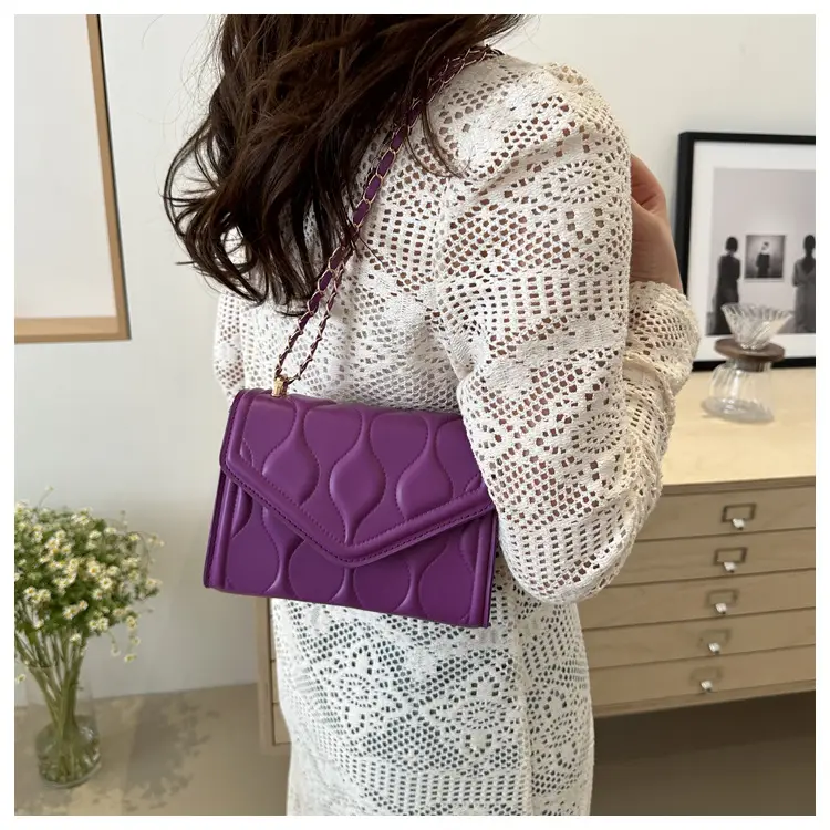 Women's Pink Quilted Chain Shoulder Bag 2024 — feature 19