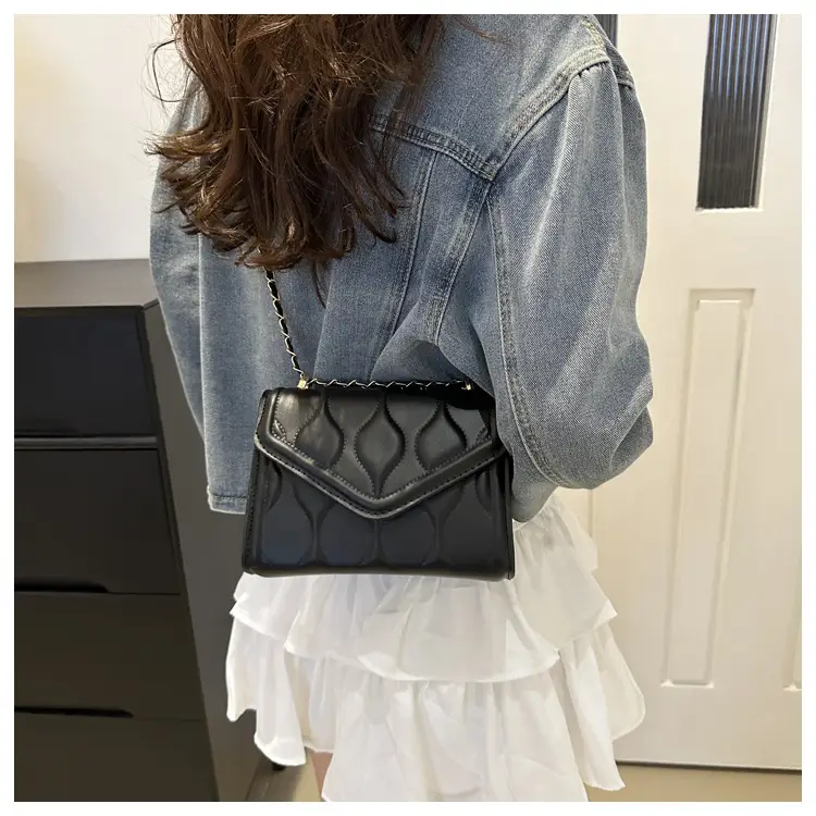 Women's Pink Quilted Chain Shoulder Bag 2024 — feature 25