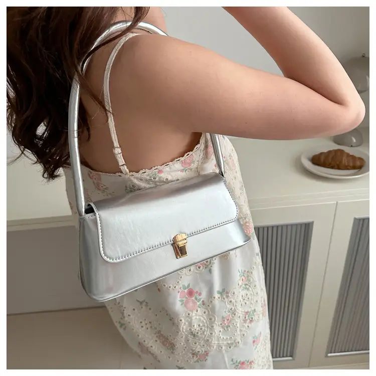 Women's Beige Shoulder Bag with Gold Clasp — feature 17