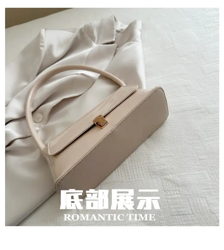 Women's Beige Shoulder Bag with Gold Clasp — feature 4