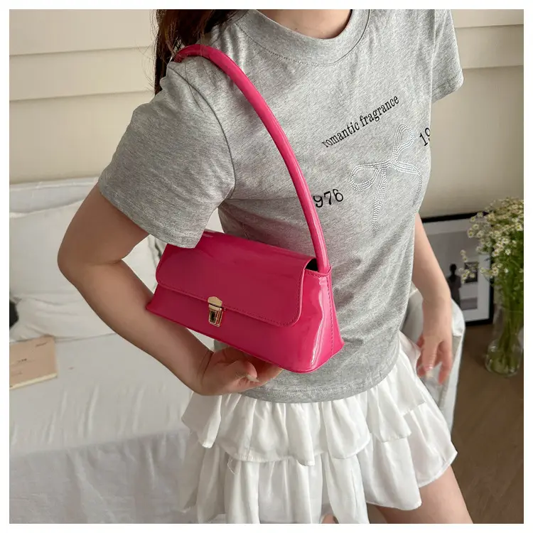 Women's Beige Shoulder Bag with Gold Clasp — feature 9