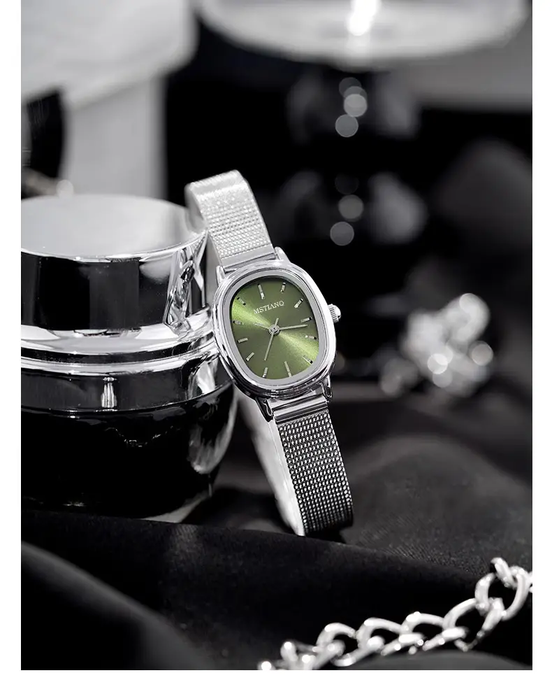 Retro Exquisite Watch for Female Students, Compact, Simple, Accessible Luxury Ins Niche Pointer Type Oval Women's Watch — feature 4