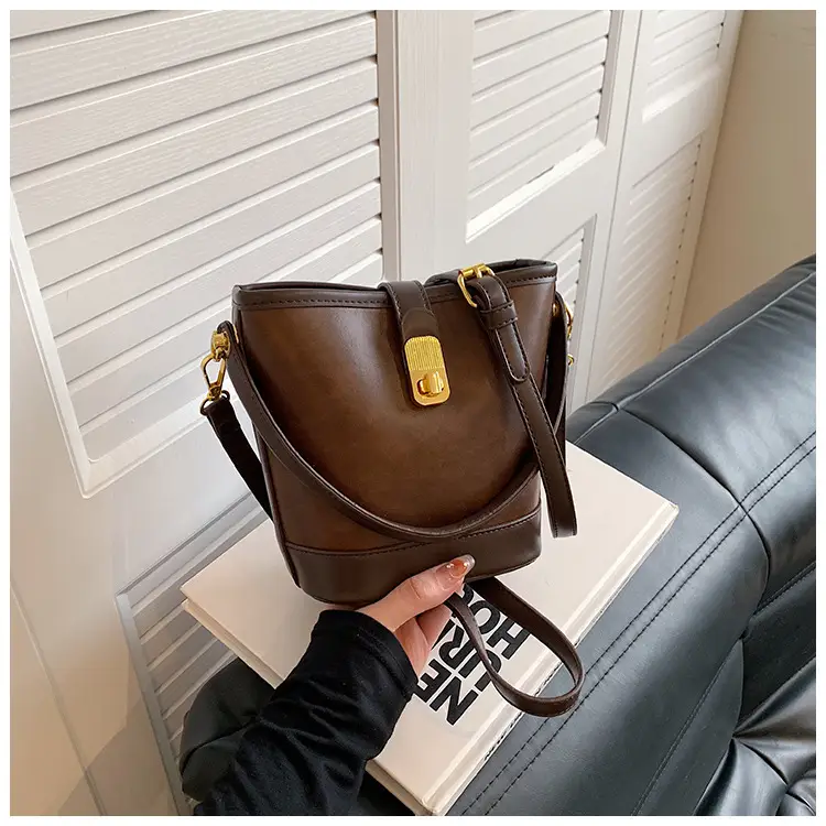 Korean Style Crossbody Bag Brown Leather 2024 — feature 15