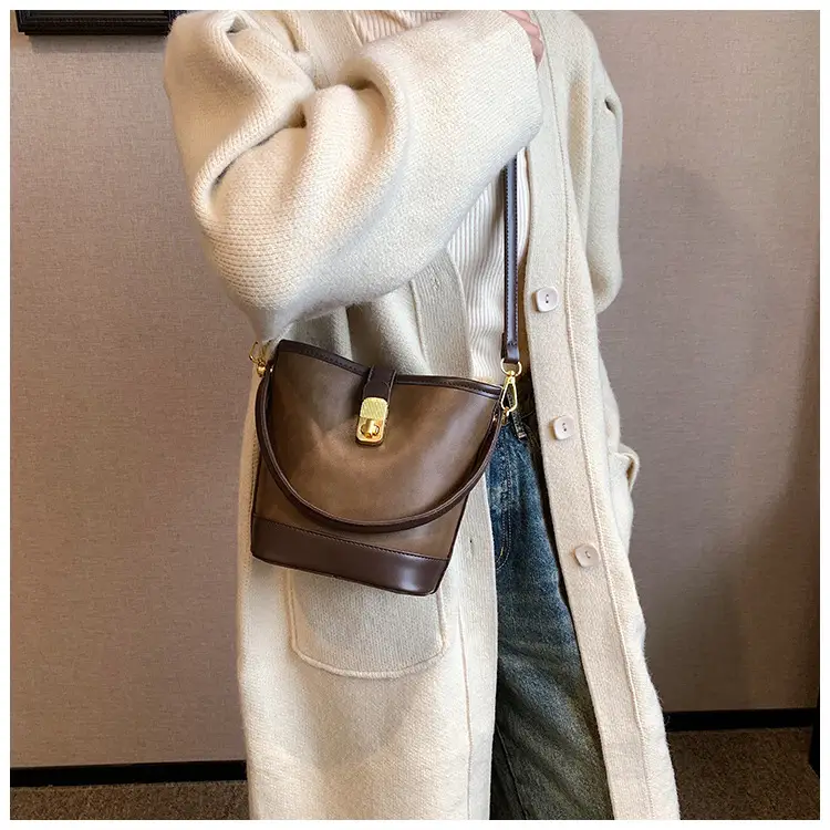 Korean Style Crossbody Bag Brown Leather 2024 — feature 41