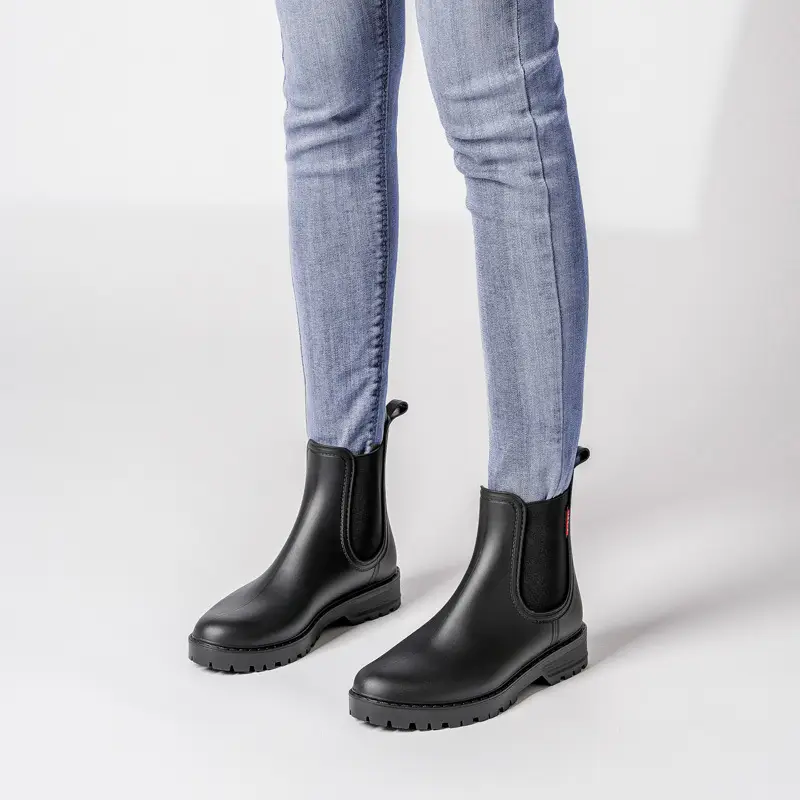 Women's Short Rain Boots 2024 New Chelsea Non-Slip Rain Boots Fashionable Low-Top Waterproof Boots Wear-Resistant Outdoor Water Shoes - Image 3