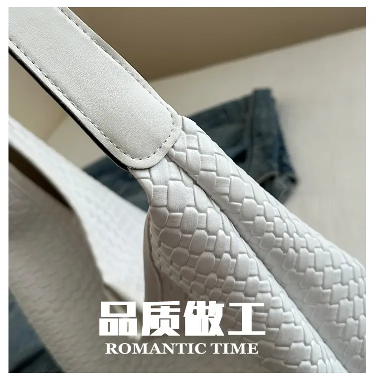Women's White Woven Shoulder Bag 2024 New Style — feature 3