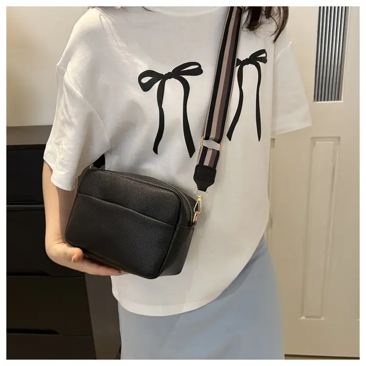 Women's New Fashion Retro Textured Crossbody Bag Beige — feature 19