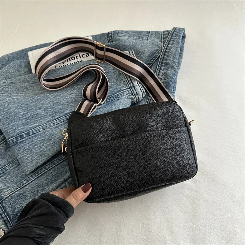 Women's New Fashion Retro Textured Crossbody Bag Beige - Image 3
