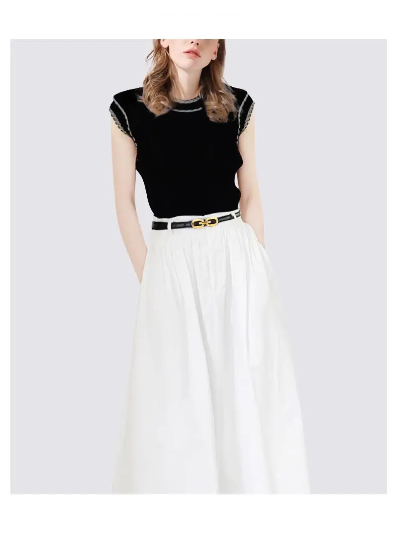 Women's Cowhide Leather Belt with Gold Chain Closure — feature 5