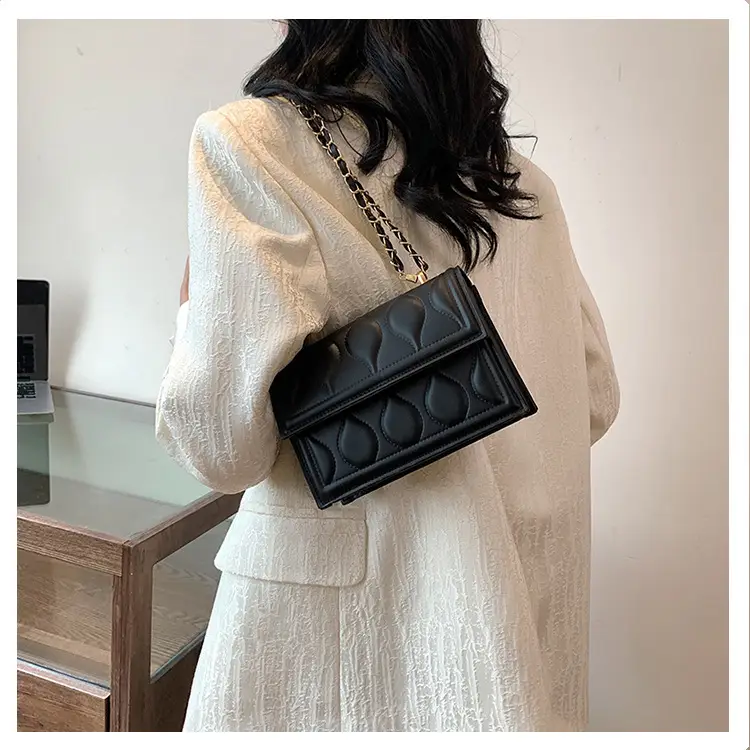 Women's Black Chain Shoulder Bag 2024 Spring Summer — feature 15
