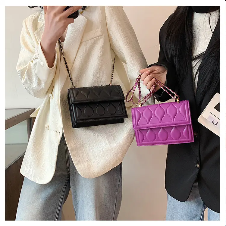 Women's Black Chain Shoulder Bag 2024 Spring Summer — feature 18