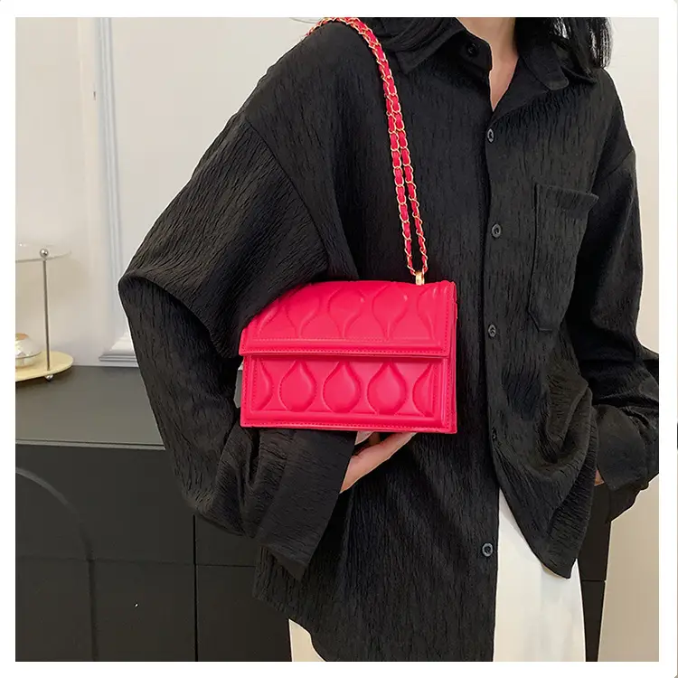 Women's Black Chain Shoulder Bag 2024 Spring Summer — feature 22