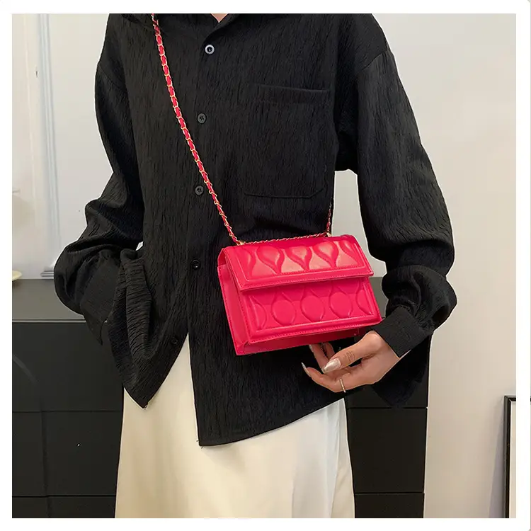Women's Black Chain Shoulder Bag 2024 Spring Summer — feature 24