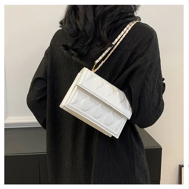Women's Black Chain Shoulder Bag 2024 Spring Summer — feature 25