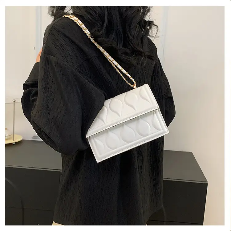 Women's Black Chain Shoulder Bag 2024 Spring Summer — feature 26
