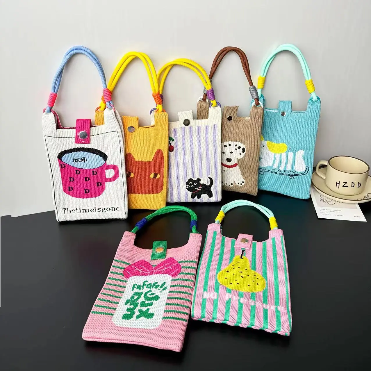 New Cartoon Knitted Phone Bag Dopamine Green — feature 2