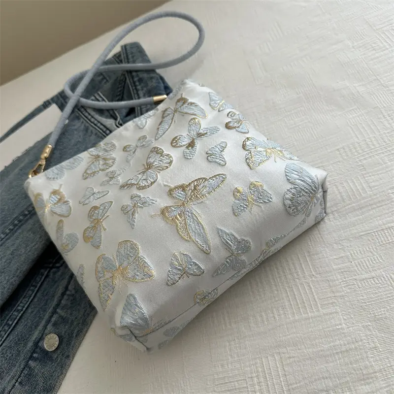 New Guofeng Women's Jacquard Canvas Shoulder Bag - Image 5
