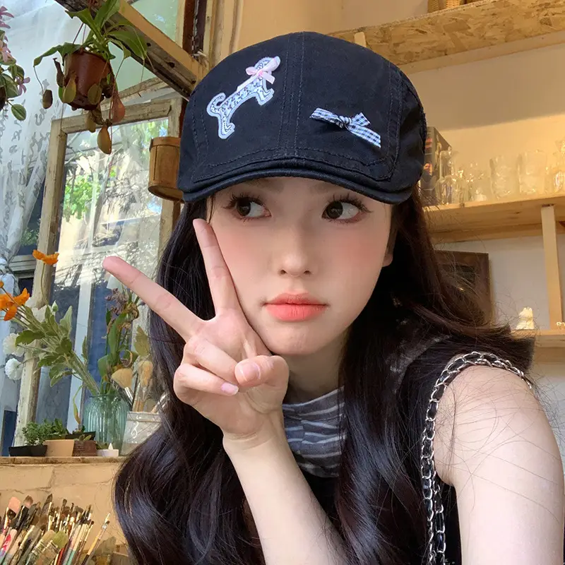 Korean Version Cartoon Black Forward Cap for Women