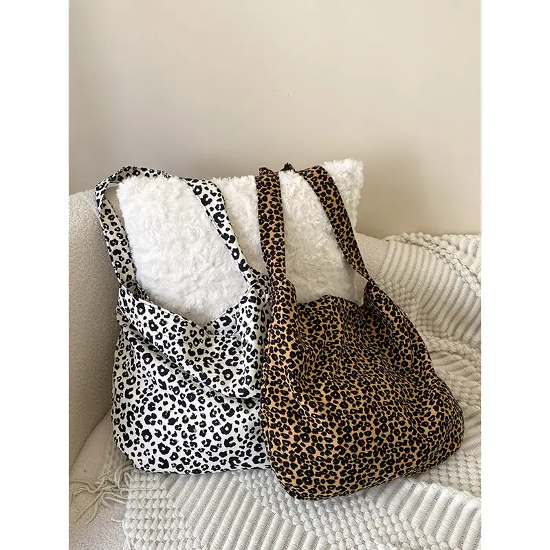 Modern Leopard Print Crossbody Bag for Women - Image 4