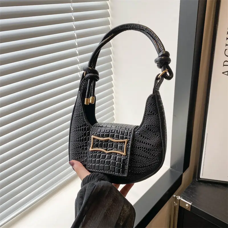 Elegant Women's White Shoulder Bag with Knot Handle - Image 6