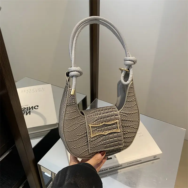 Elegant Women's White Shoulder Bag with Knot Handle - Image 4