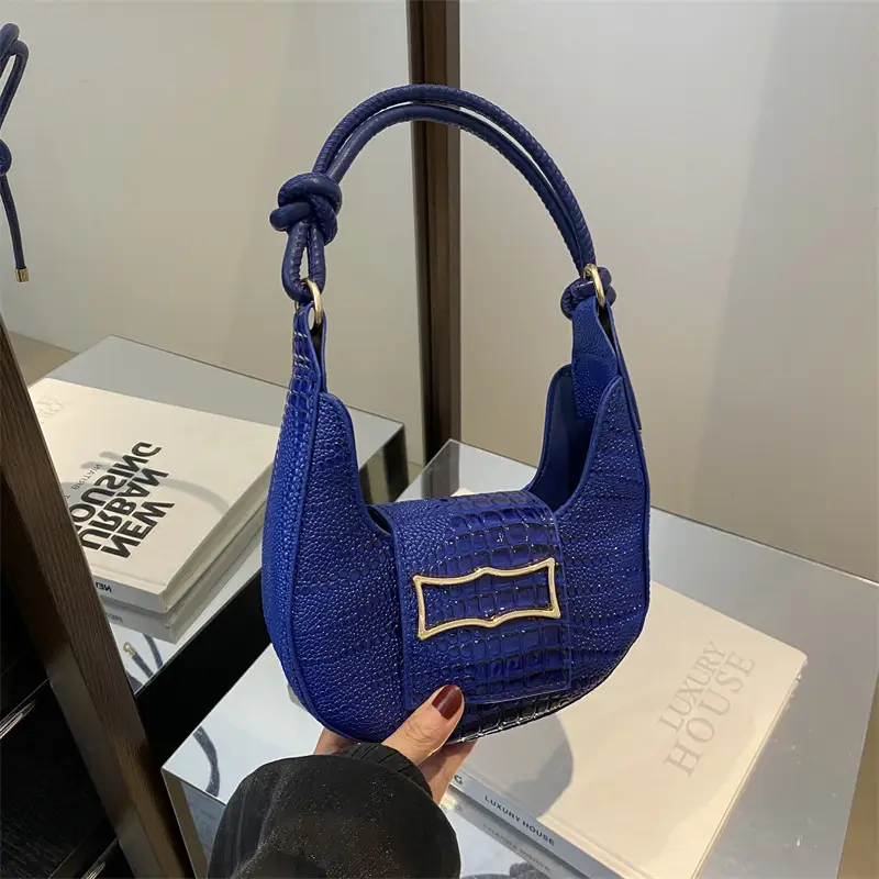 Elegant Women's White Shoulder Bag with Knot Handle - Image 5