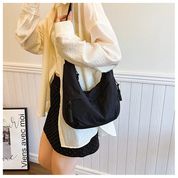 Women's Black Crossbody Bag Large Capacity 2024 — feature 11