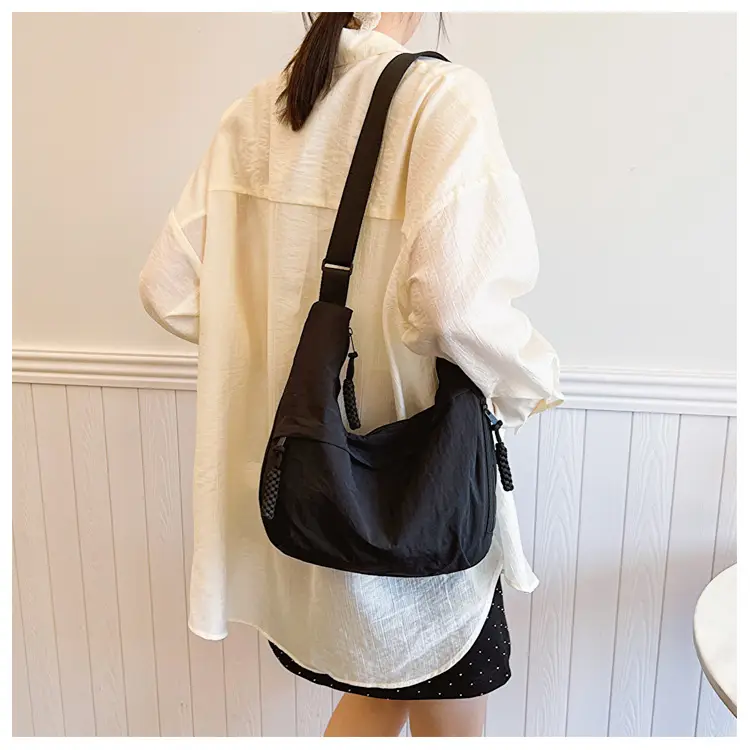Women's Black Crossbody Bag Large Capacity 2024 — feature 13