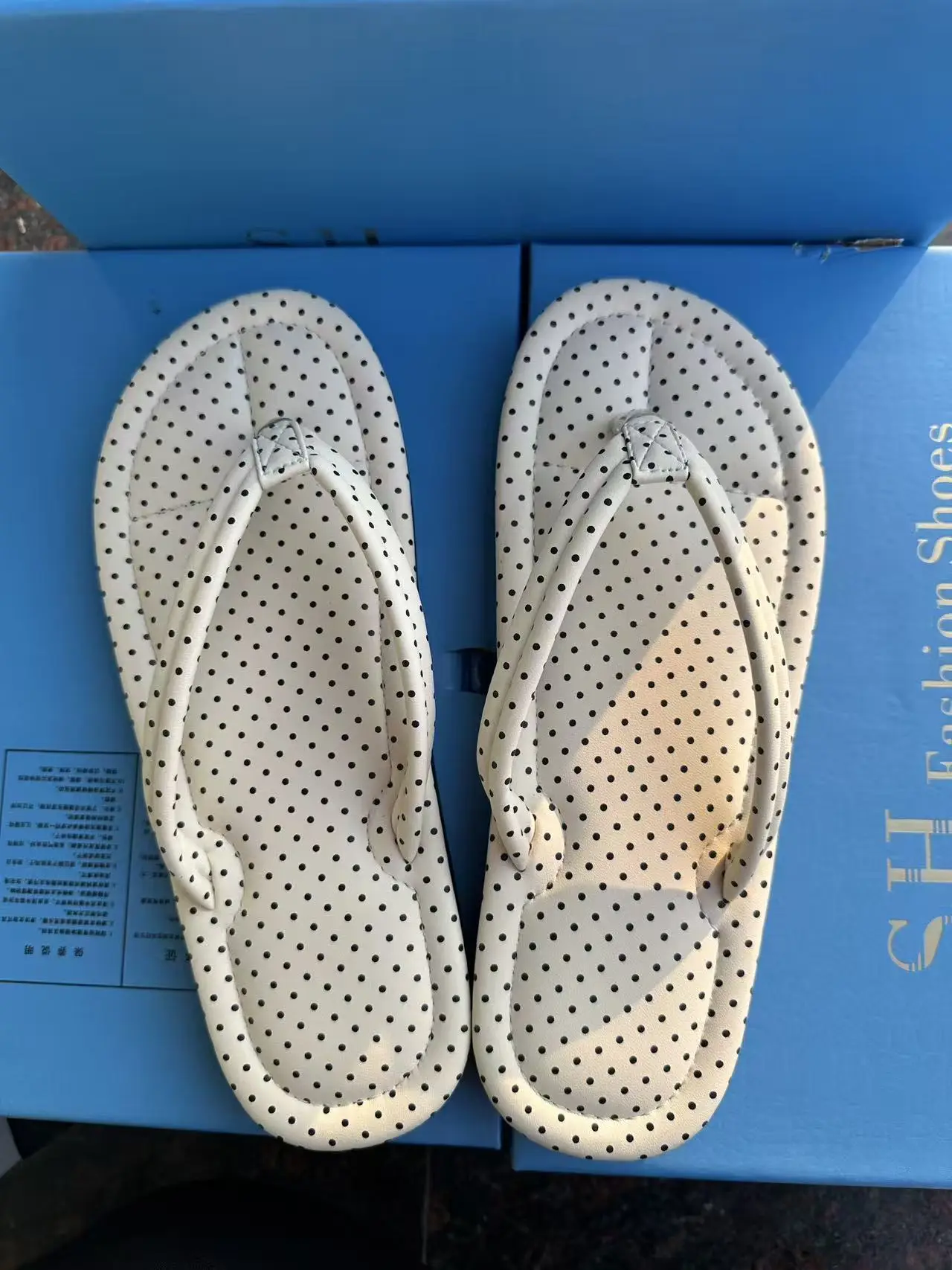 2024 Summer Women's Casual Dot Flip-Flops Plus Size - Image 9