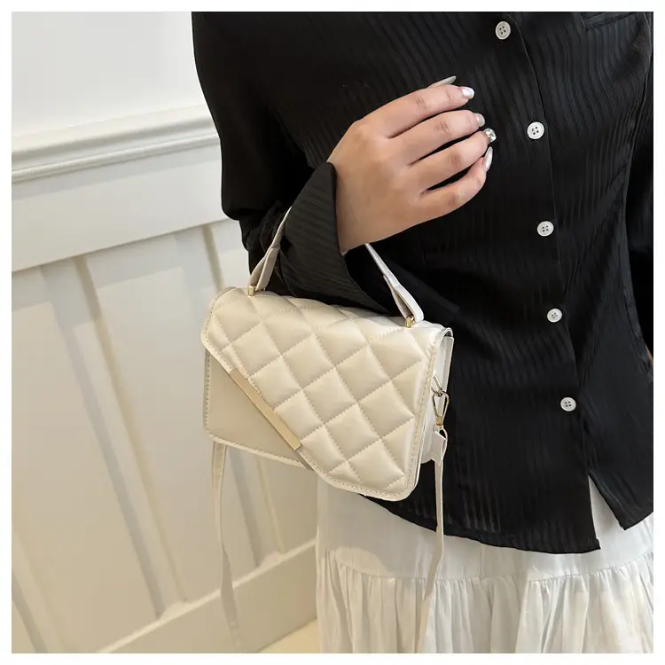 Women Rhombic Shoulder Bag Light Blue 2024 Spring — feature 12