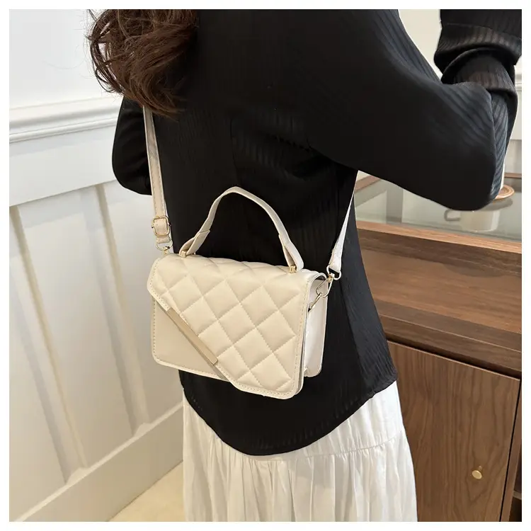 Women Rhombic Shoulder Bag Light Blue 2024 Spring — feature 14