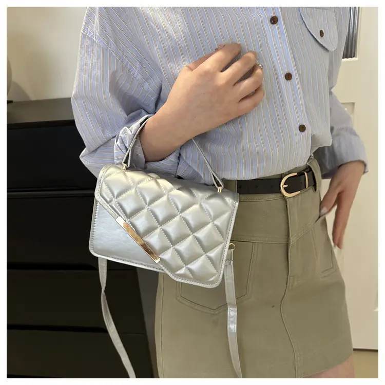 Women Rhombic Shoulder Bag Light Blue 2024 Spring — feature 18